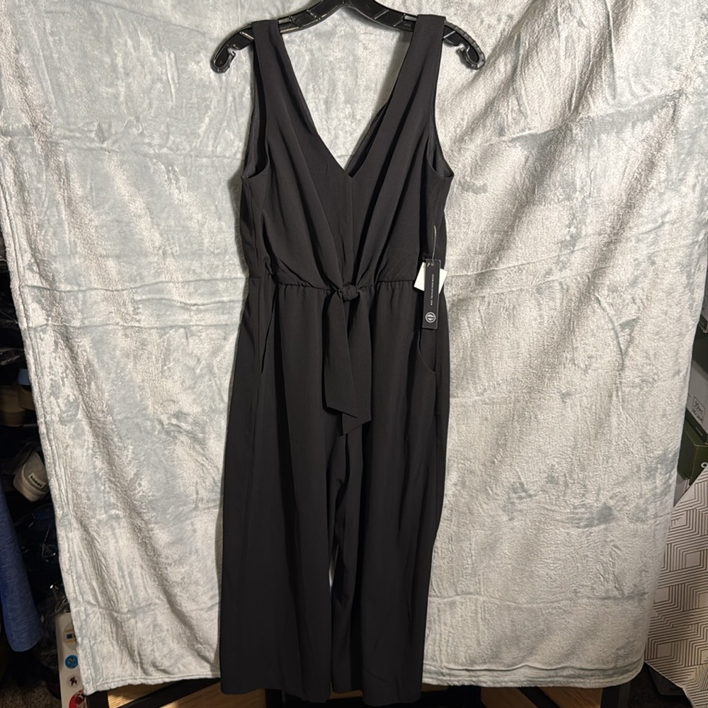 NWT Elegant Black‎ Jumpsuit cropped as wish